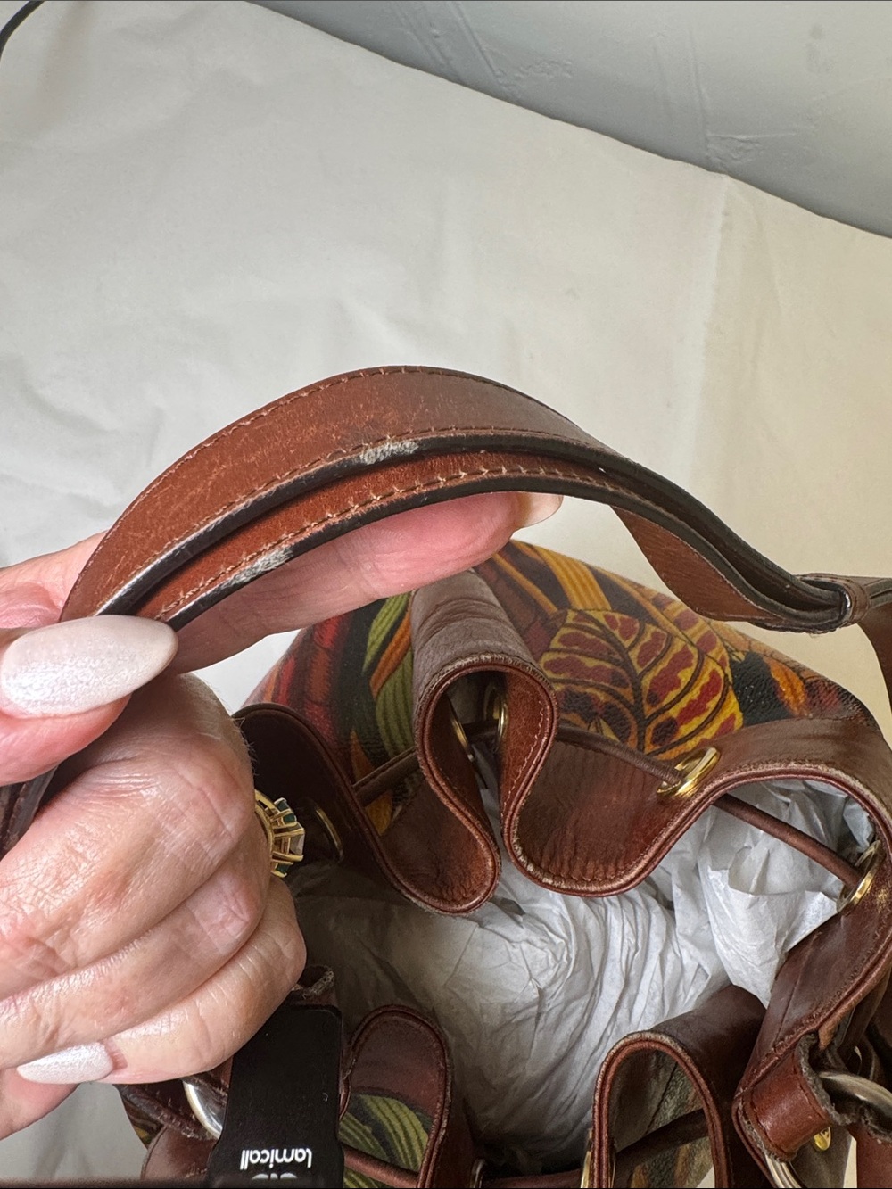 Salvatore Ferragamo tropical flower print gold hardware drawstring bag - Picture 15 of 15